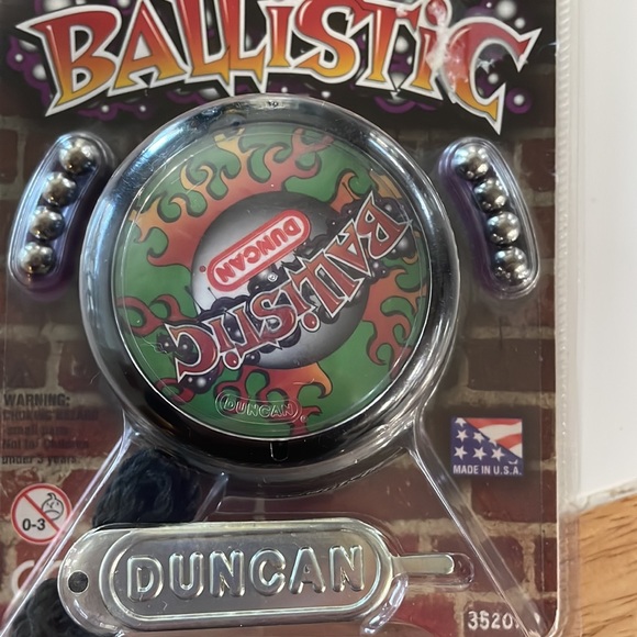 Duncan Vintage Hard Core Ballistic Yo-Yo with Steel Balls - Picture 3 of 4